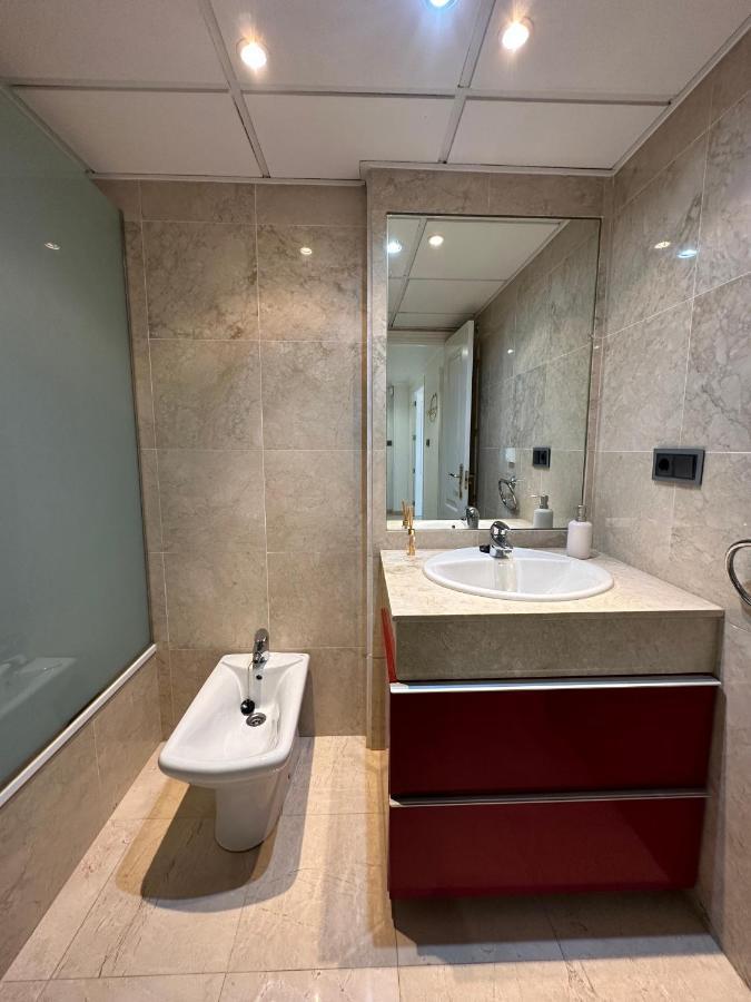 Moderno Apartamento Con Preciosas Vistas Al Mar En Urbanizacion Con Piscina - Rio Real 11 2G Marbella Bagian luar foto